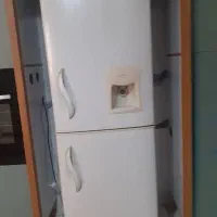 یخچال دونار بسیار تمیز وسالم