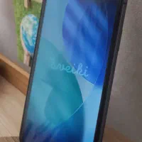 آیفون ۱۱ سالم با لوازم اورجینال قیمت مناسب