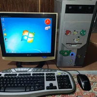 کامپیوتر ۵۳۰۰ با رم ۴ ddr2 هارد ۲۵۰ گرافیک ۱