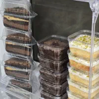 کیک کافیشاپی و کیک تولد خانگی