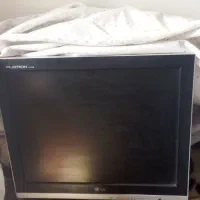 یک عدد کامپیوتر در حد اک نو نو نو بدون استفاده|رایانه رومیزی|شیراز, گلکوب|دیوار