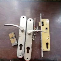 یک درب ورودی فلزی|مصالح و تجهیزات ساختمان|مشهد, بهمن|دیوار