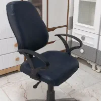 صندلی چرخ دار چرمی