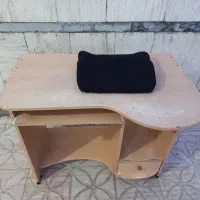 میز کامپیوتر۶۵۰هزارتومان/ابر طبی صندلی۲۵۰هزارتومان