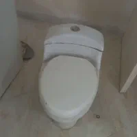 توالت فرنگی بدون شکستگی سالم درحدنو