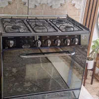 اجاق گاز طرح فر،پنج شعله سالم