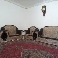 مبل راحتی در حد نو ۳ تومن