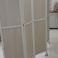 پارتیشن پاروان چرخدار پاروان|مبلمان خانگی و میز عسلی|مشهد, چهارچشمه|دیوار