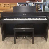 پیانو دیجیتال یاماها CLP 645 کارکرده