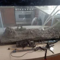 آکواریوم با تمام لوازم