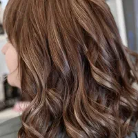 رنگ و لایت حرفه‌ای غرب تهران با قیمت مناسب|خدمات آرایشگری و زیبایی|تهران, صادقیه|دیوار