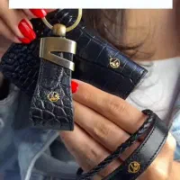 چرم با پلاک طلا