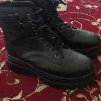 بوت|کیف، کفش، کمربند|صدرا-فارس, فاز ۱|دیوار