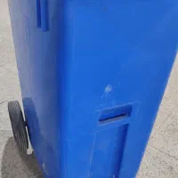 سطل زباله بزرگ