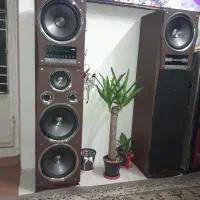 تعدادی لوازم فروشی کسی خواست درخدمتم