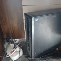 کامپیوتر نسل ۴ همراه با مانیتور