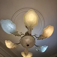 لوستر ۶ شاخه شیک وتمیز