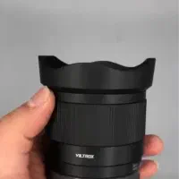 لنز vitrox 20 f2.8 مانت سونی در حد آلکیند