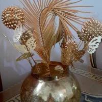 گلدان طلایی گرد
