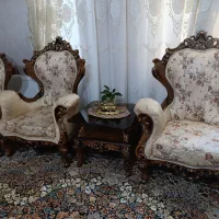 مبل سلطنتی ۷ نفره چوب گردو با میز ناهارخوری