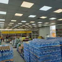 استخدام نیروی کار در فروشگاه