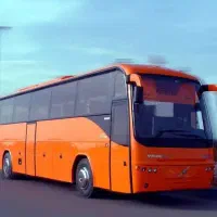 راننده دارنده دفترچه برای کار روی اتوبوس شرکت مس