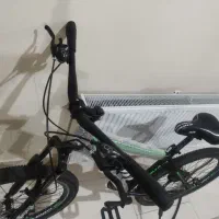 دوچرخه|دوچرخه، اسکیت، اسکوتر|قدس, شهر‌قدس|دیوار