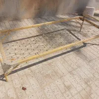 تخت اهنی