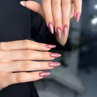 کاشت ناخن تخفیف ویژه تابستان به مدت محدود فقط(300)