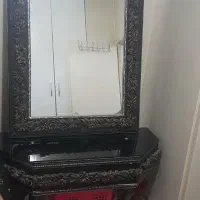 اینه و میز