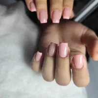 کاشت ناخن|خدمات آرایشگری و زیبایی|خمینی‌شهر, |دیوار