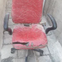 دو عدد صندلی فروشی هست فوق