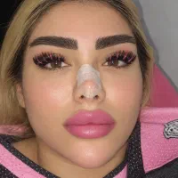 ارائه خدمات کاشت مژه و لیفت،مدل،آموزش تخصصی