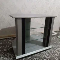 میز سه طبقه تمیز