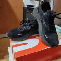 کفش ریبوک و بروکس