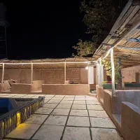 اجاره اقامتگاه باغشهری دوخواب|اجارهٔ کوتاهمدت آپارتمان و سوئیت|شیراز, شهرک برف فروشان|دیوار