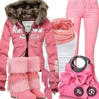 پالتو بارونی کت زمستانی  و مقداری لباس در حدنو