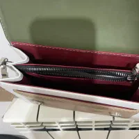 کیف|کیف، کفش، کمربند|کازرون, |دیوار