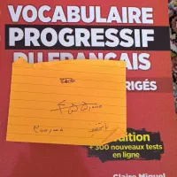 کتاب فرانسوی Vocabulaire progressif|کتاب و مجله آموزشی|رشت, پیرسرا|دیوار