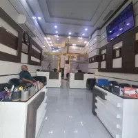 استخدام مشاور مبتدی وحرفه ای درمحیط لوکس و صمیمی|استخدام بازاریابی و فروش|تهران, حکیمیه|دیوار