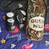 لوازم بوکس دستکش و کیسه بوکس