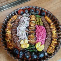 به یک نفر خانم زرنگ در آشپزخانه تهیه غذا نیازمندیم