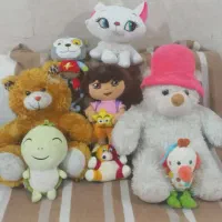 تعدادی عروسک