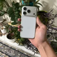 آیفون 17pro مشابه اکبند