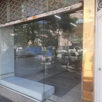 دو مغازه تجاری /حاشیه دانشجو
