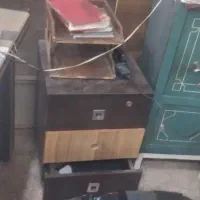 میز و صندلی بنگاهی .کامل با گاوصندوق و میز|دفتر کار|قزوین, |دیوار