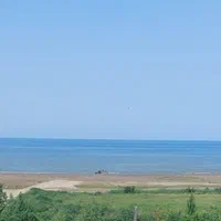 آپارتمان ۱۵۰ متری بر اول ساحل کلاچای