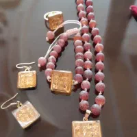 سرویس طلا. جواهرات. زیورآلات.
