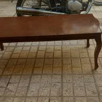 میز،ودوعدد مبل سالم