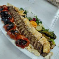 مدیر رستوران وسالنکار و صندوقدار